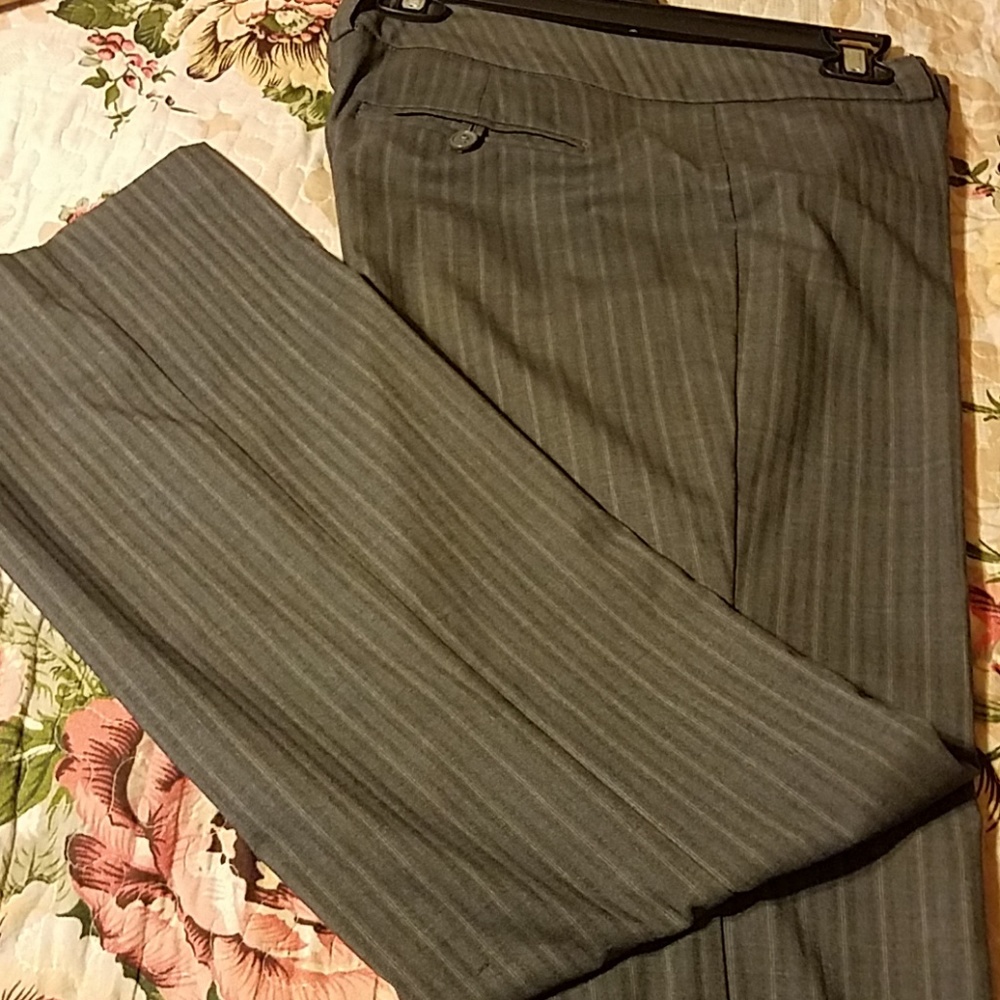 New York & Company  Size 6 Gray color